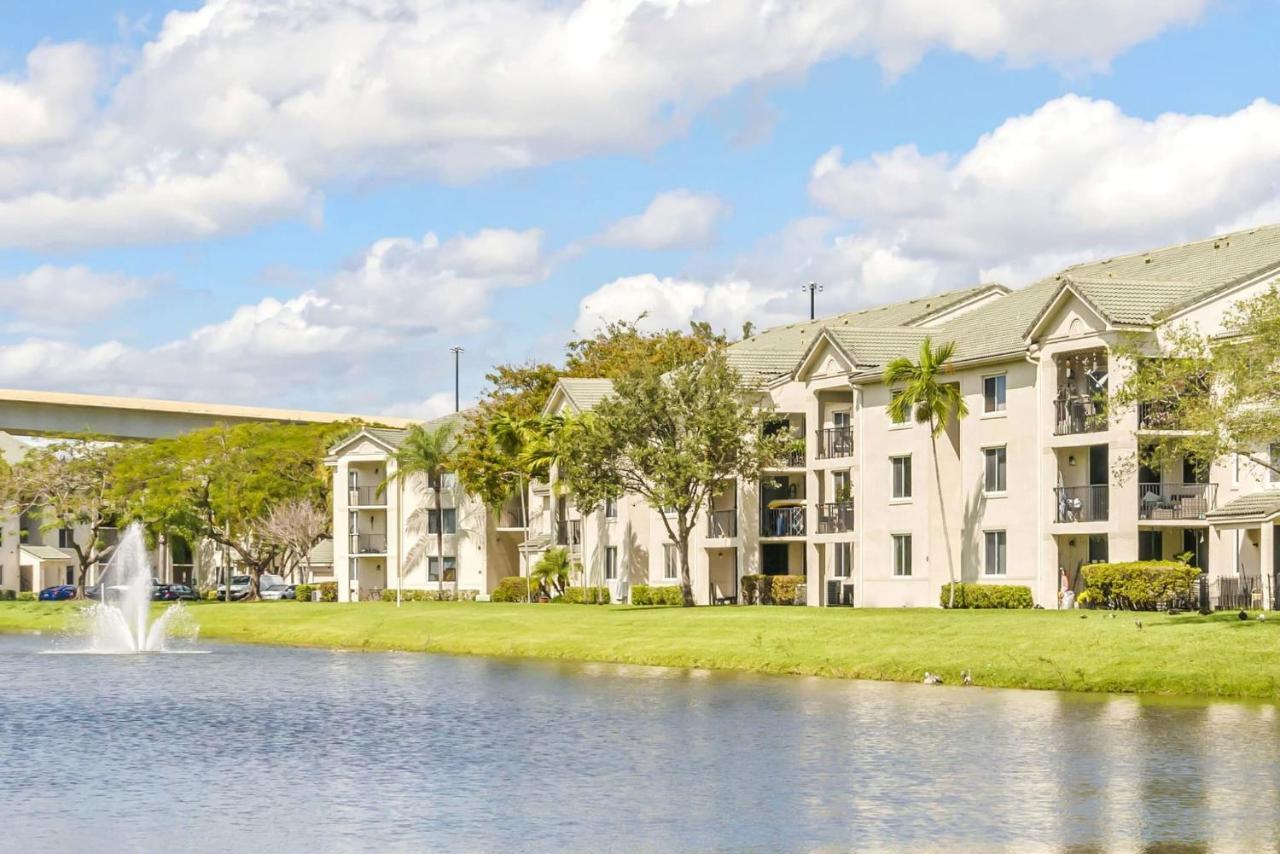 פורט לודרדייל Stunning Centrally Located Apartments At New River Cove In South Florida מראה חיצוני תמונה